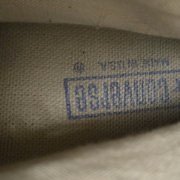 Vintage 70s Chuck Taylor High. Made in USA. Rare find. - Picture 3 of 4